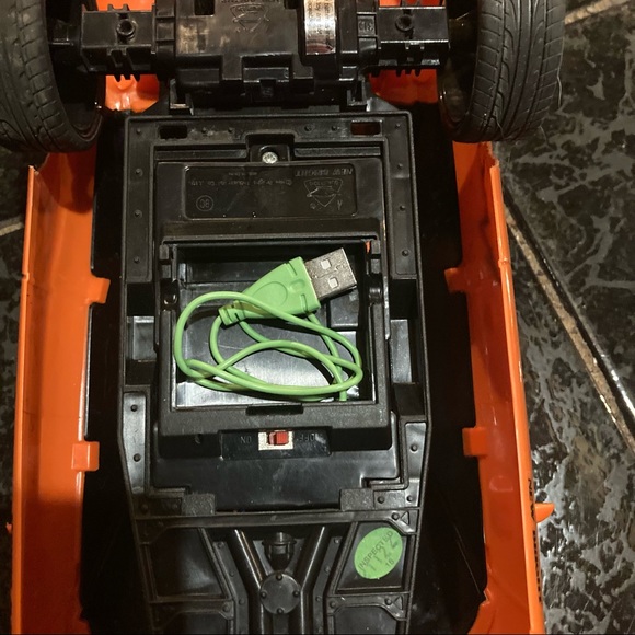 Dodge Charger SRT hellcat R/C Car - Picture 5 of 5